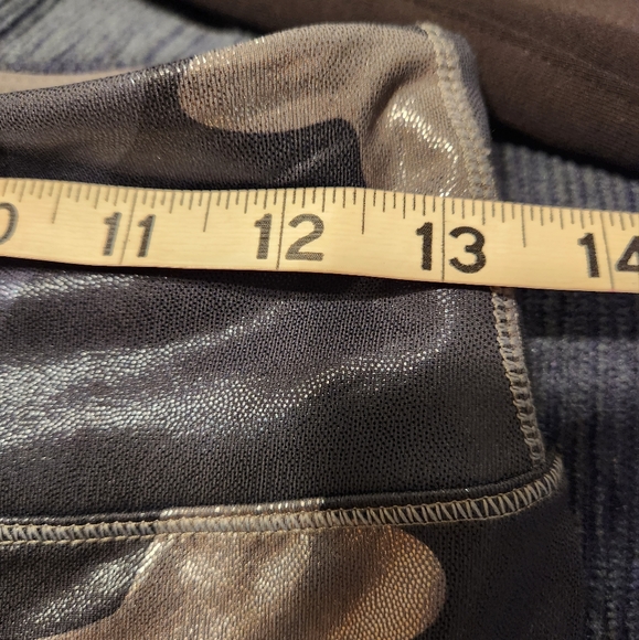 Noli faux leather camouflage wide band leggings sz M - Picture 5 of 15